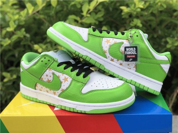 Supreme SB Dunk Low Green Stars on sale