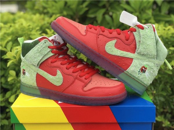 new Nike SB Dunk High Strawberry Cough