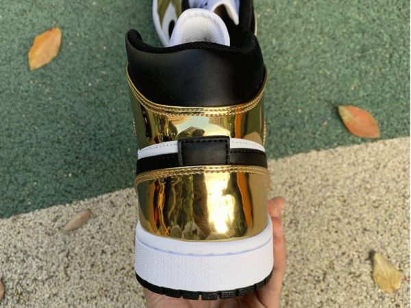 Air Jordan 1 Mid SE Metallic Gold heel