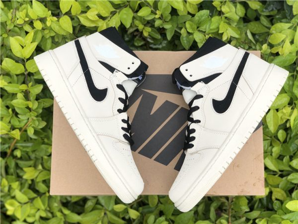 Air Jordan 1 Zoom CMFT Summit Sail black swoosh