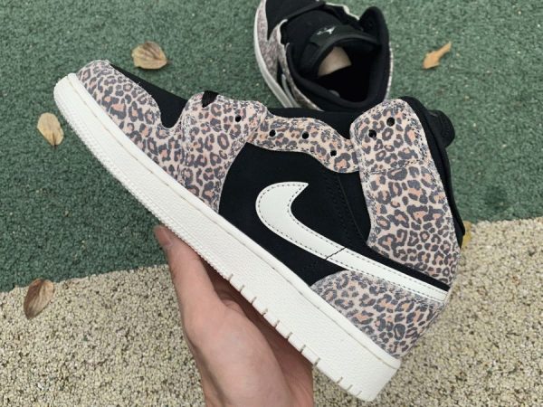 GS Air Jordan 1 Mid SE Cheetah sneaker