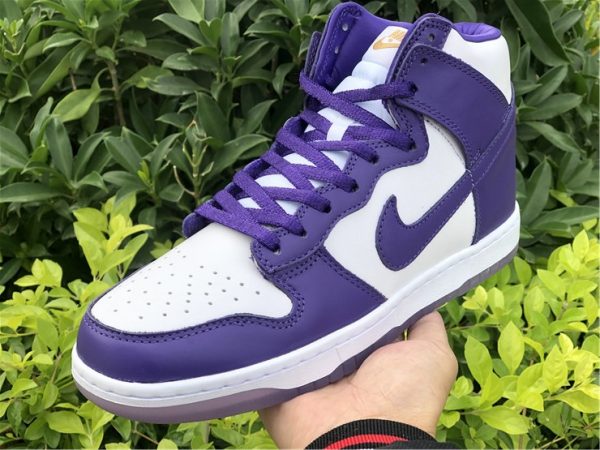 Nike Dunk High Varsity Purple on hand