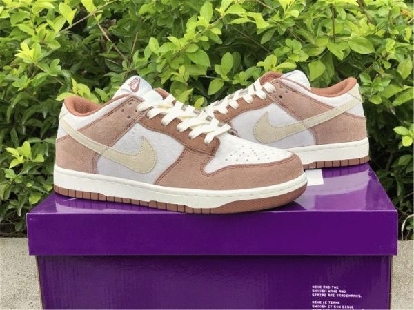 Nike Dunk Low Medium Curry sail fossil