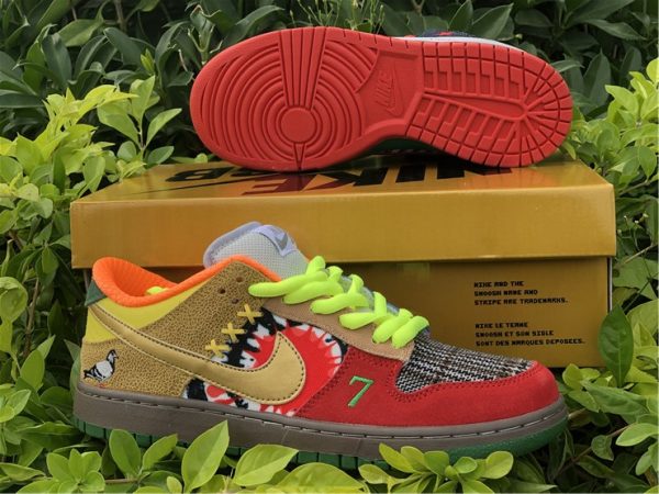 Nike Dunk SB What the Dunk Gold
