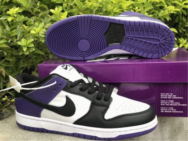 Nike SB Dunk Low Court Purple bottom