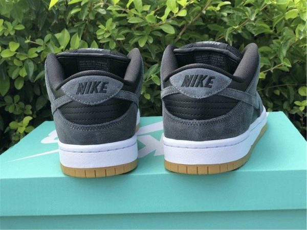 Nike SB Dunk Zoom Low Dark Grey Heel