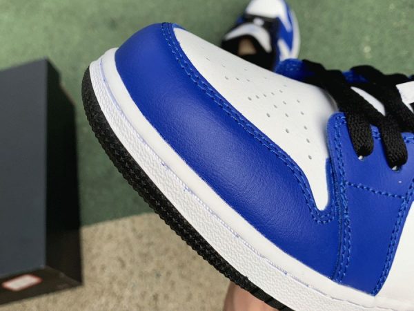 Air Jordan 1 Low Game Royal mudguard