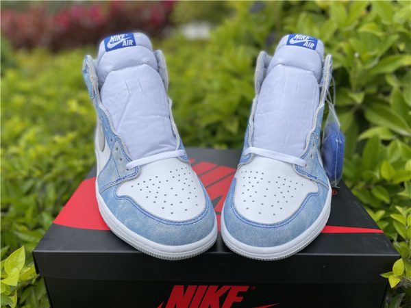 Air Jordan 1 High OG Hyper Royal white