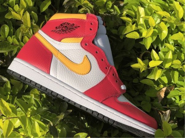 Air Jordan 1 High OG Light Fusion Red panels