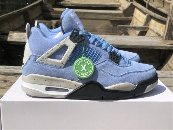 Air Jordan 4 SE University Blue