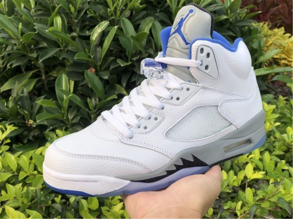 Jordan 5 Retro White Stealth 2021 DD0587-140 on hand