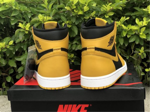 Air Jordan 1 High OG Pollen heel