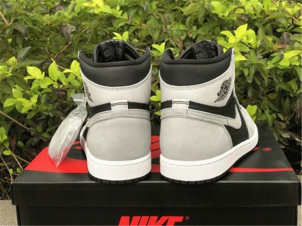 Air Jordan 1 High OG Shadow 2.0 heel