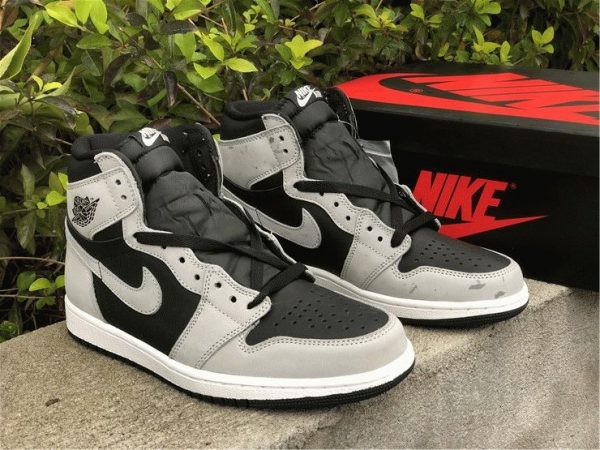 Air Jordan 1 High OG Shadow 2.0 mudguard