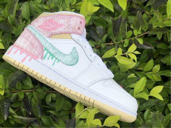 Air Jordan 1 Mid SE GS Ice Cream Paint Drip panel