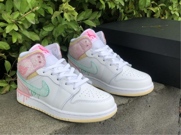 Air Jordan 1 Mid SE GS Ice Cream Paint Drip sneaker