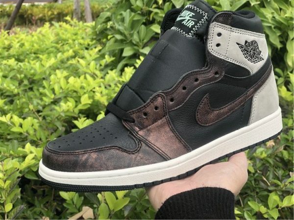 Air Jordan 1 Retro High OG Patina on hand