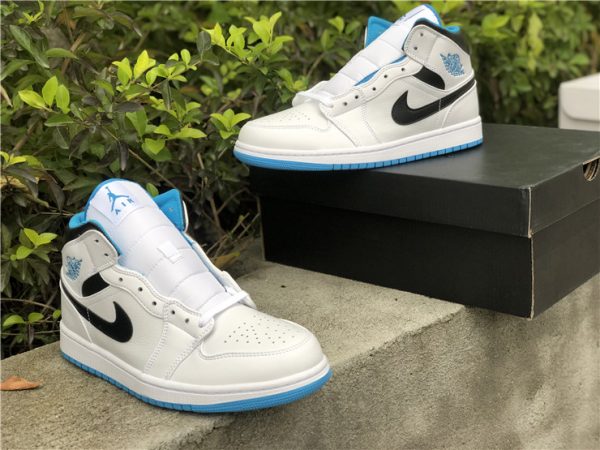 Jordan Air 1 Mid White Laser Blue shoes