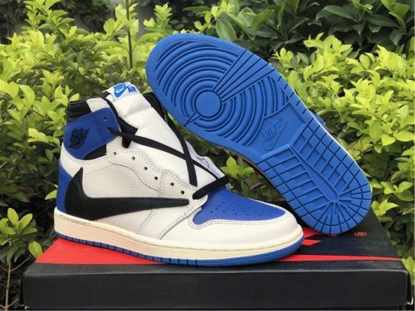 Travis Scott x Fragment x Air Jordan 1 Royal underfoot