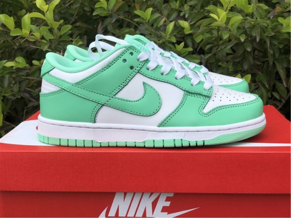 Wmns Nike Dunk Low Green Glow