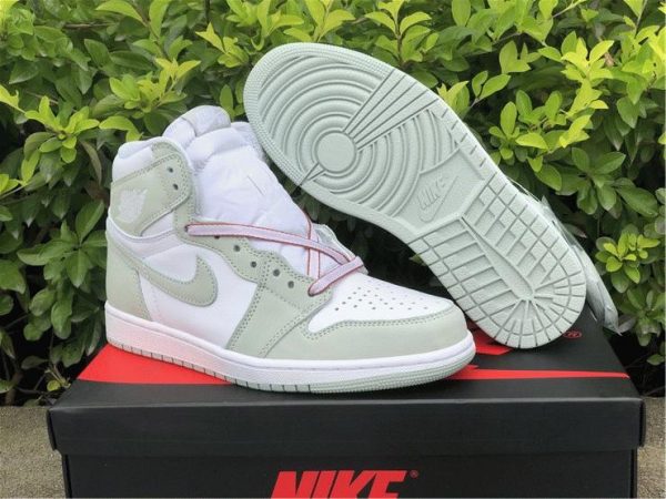 Air Jordan 1 High OG Seafoam underfoot