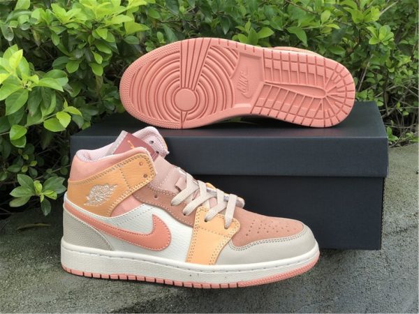 Air Jordan 1 Mid Apricot Orange Apricot Agate sneaker