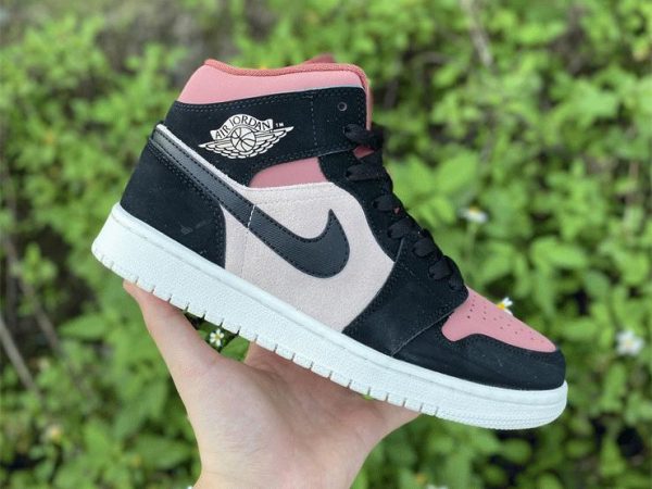 Air Jordan 1 Mid Canyon Rust lateral swoosh