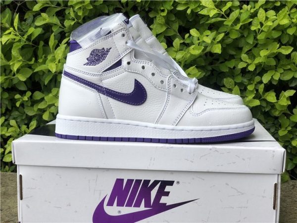 Air Jordan 1 Retro High Court Purple