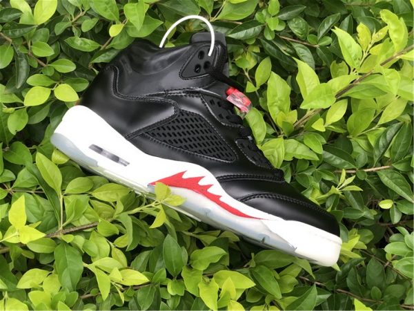 Air Jordan 5 SP Black Muslin Fire Red lateral side