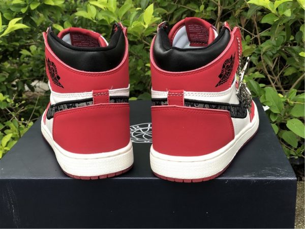 Dior x Air Jordan 1 High Chicago back heel