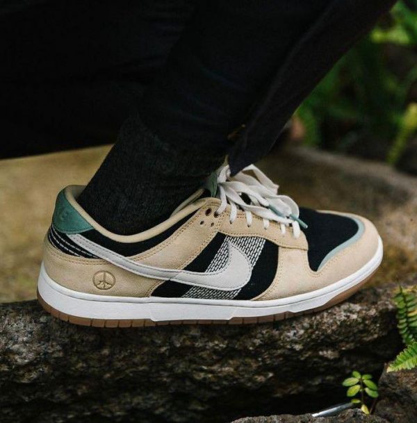 dunk low peace