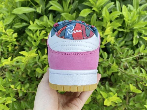 Parra New Nike SB Dunk DH7695-100 pink heel