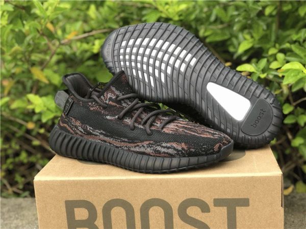 adidas Yeezy Boost 350 V2 MX Rock underfoot