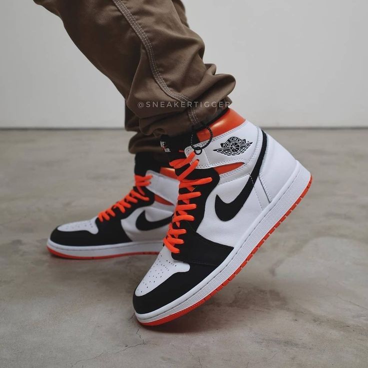 Air Jordan 1 Electro Orange on feet look