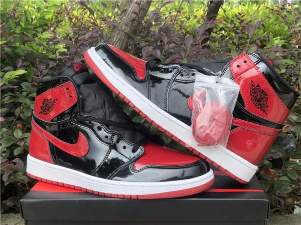 Air Jordan 1 High OG Bred Patent shoes