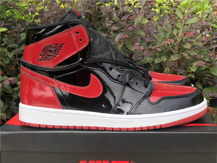 Air Jordan 1 High OG Bred Patent 555088-063