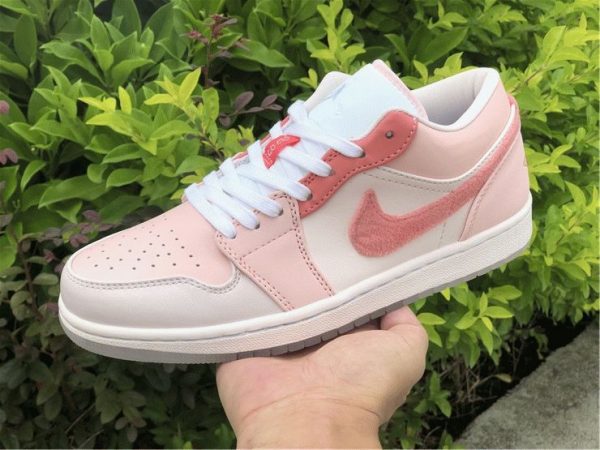 Air Jordan 1 Pink Arctic Punch Sail on hand