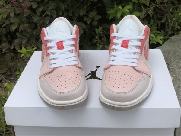 Air Jordan 1 Pink Arctic Punch Sail tongue