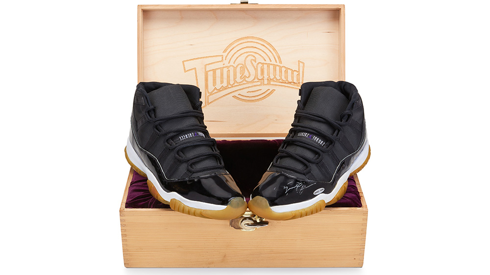 Air Jordan 11 XI Space Jam with box