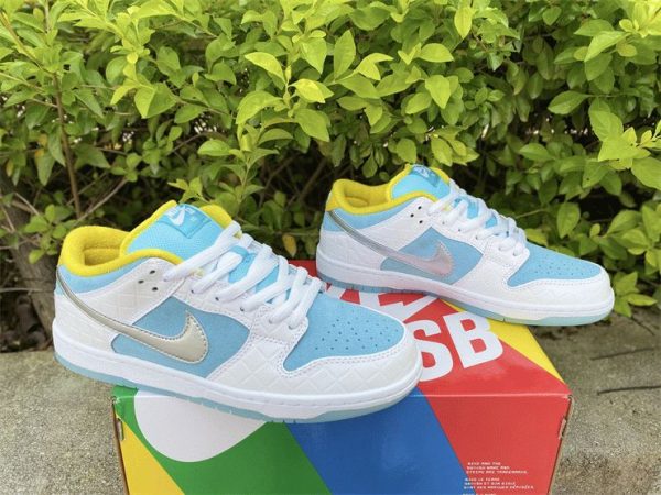 FTC x Nike SB Dunk Low Lagoon Pulse medial side