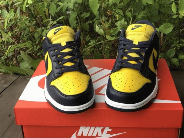 Nike Dunk Low Michigan Varsity Maize Navy front