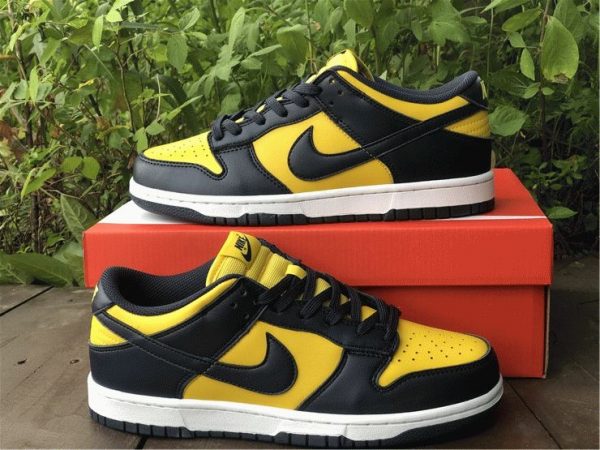 Nike Dunk Low Michigan Varsity Maize Navy sneaker