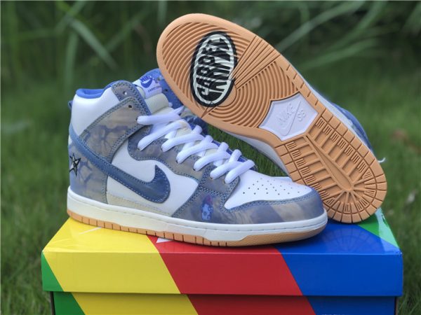 Nike SB Dunk High Carpet Company under foot look