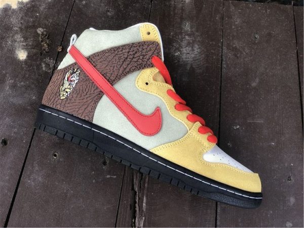 Nike SB Dunk High Color Skates Kebab and Destroy lateral side