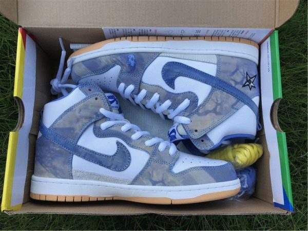 in box for Nike SB Dunk High Carpet Company