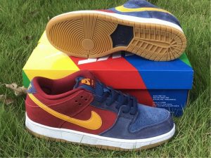maroon and gold dunks
