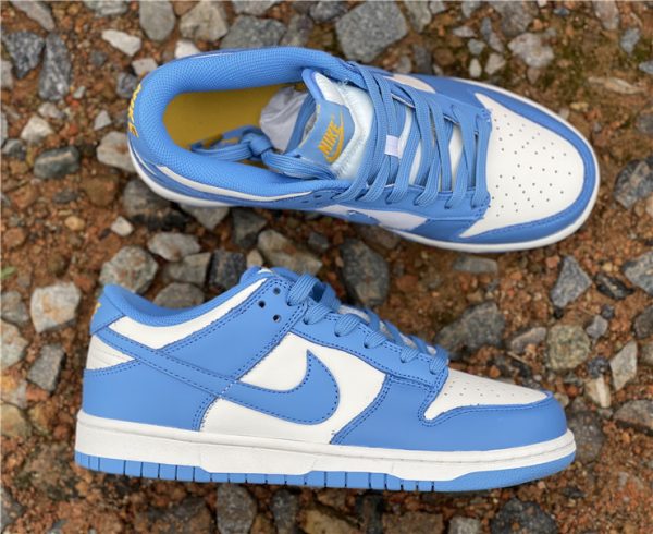 Dunk SB Low Coast Sail University Gold panling