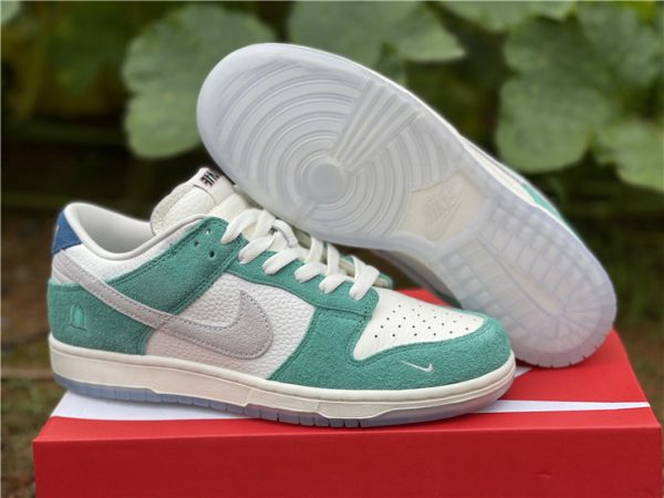 Kasina x Dunk Low Road Sign Neptune Green 2021