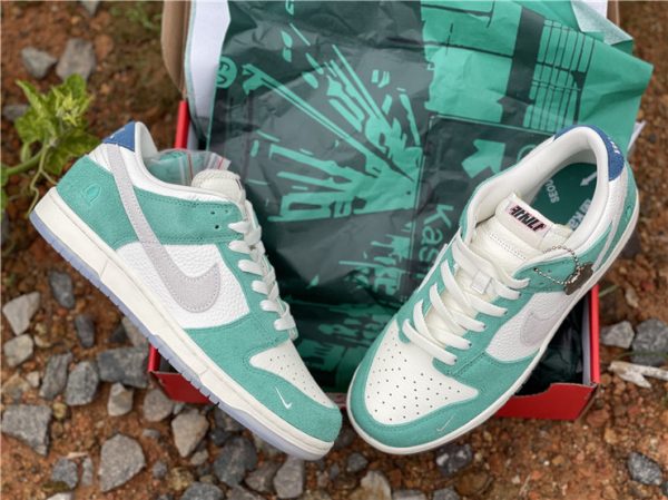 Kasina x Dunk Low Road Sign Neptune Green swoosh