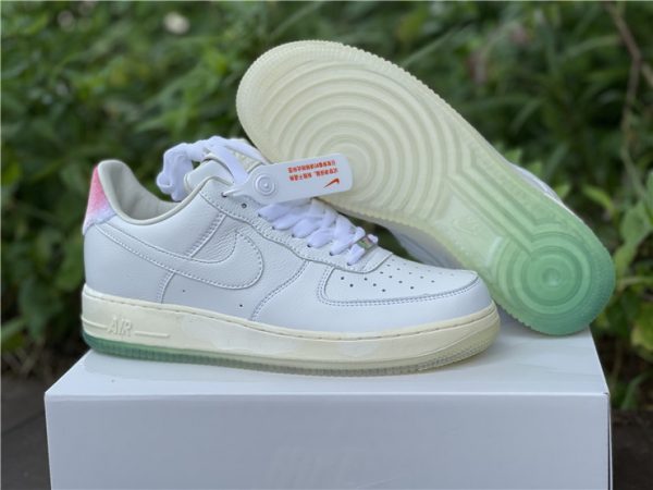 Nike Air Force 1 Low Got Em White Pink underfoot